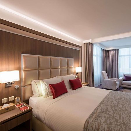 Отель Ramada By Wyndham Continental Джедда Экстерьер фото